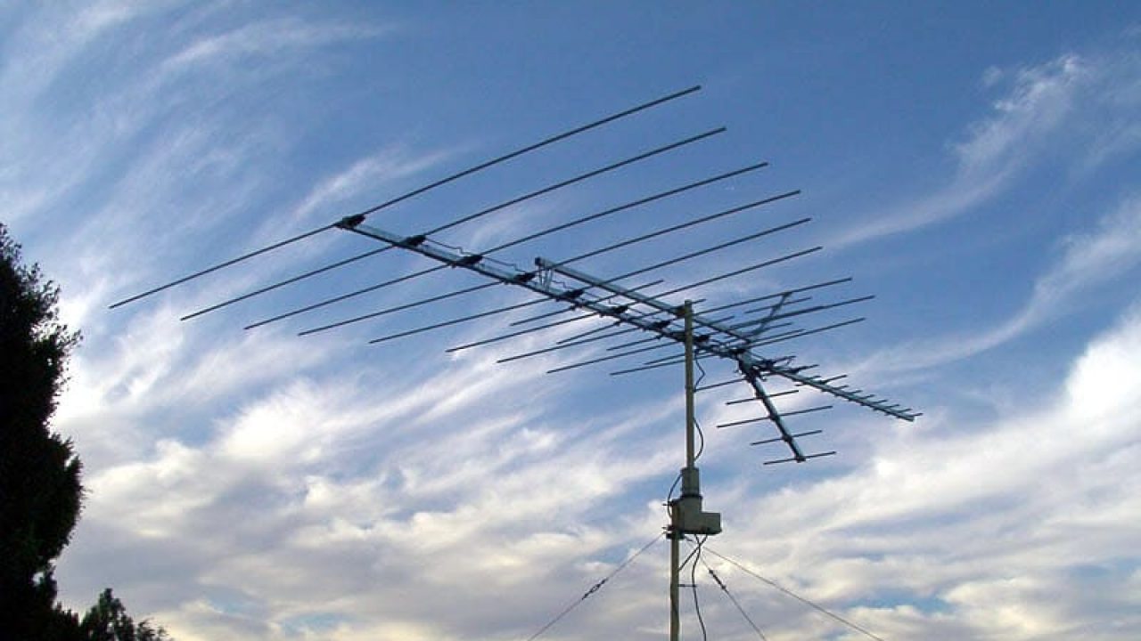 Best TV Antenna For Rural Hilly Area 2023 And Buyers guide